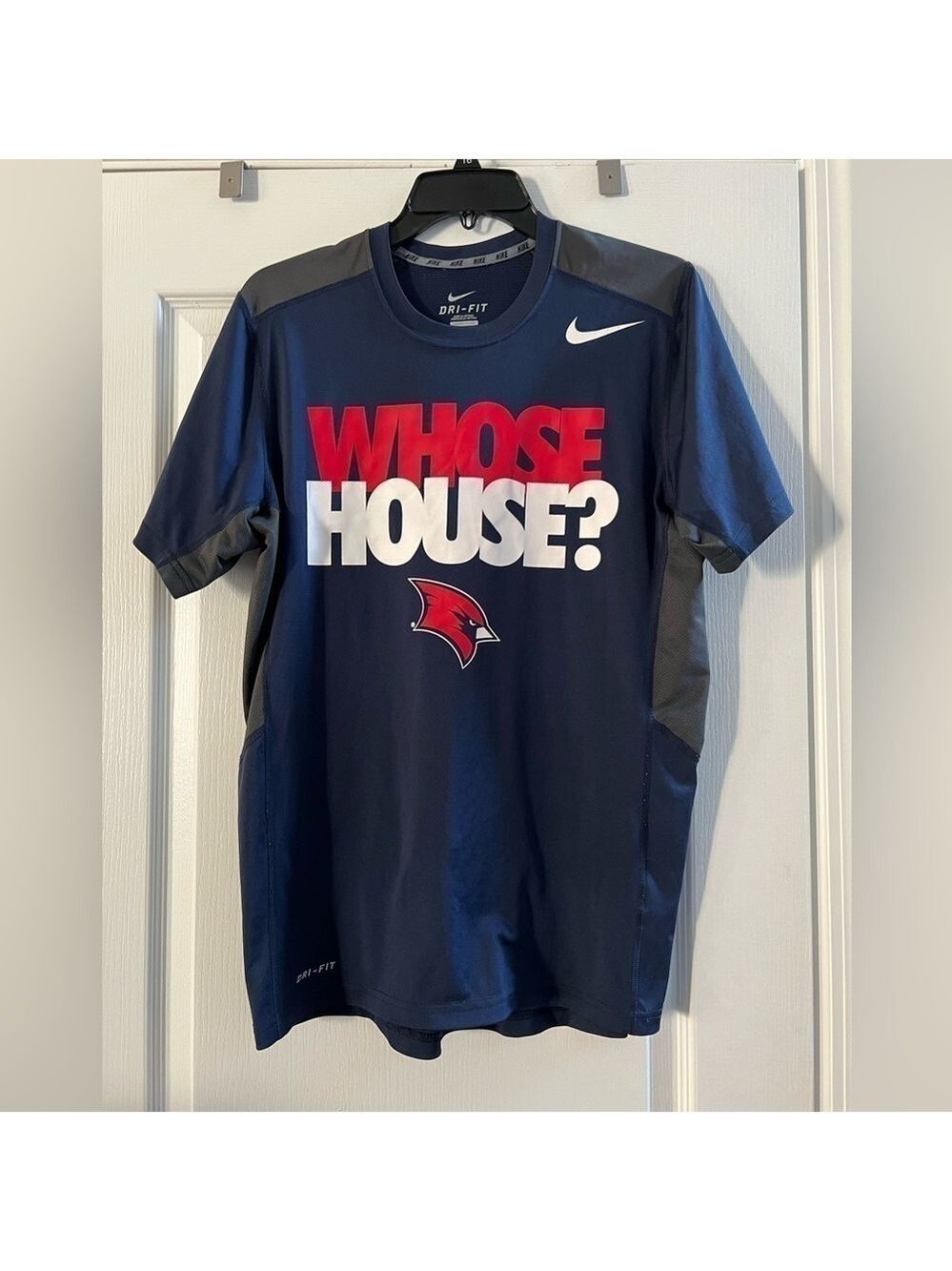 Men’s Nike dri fit, Arizona Cardinals football short sleeve shirt. Size Small.